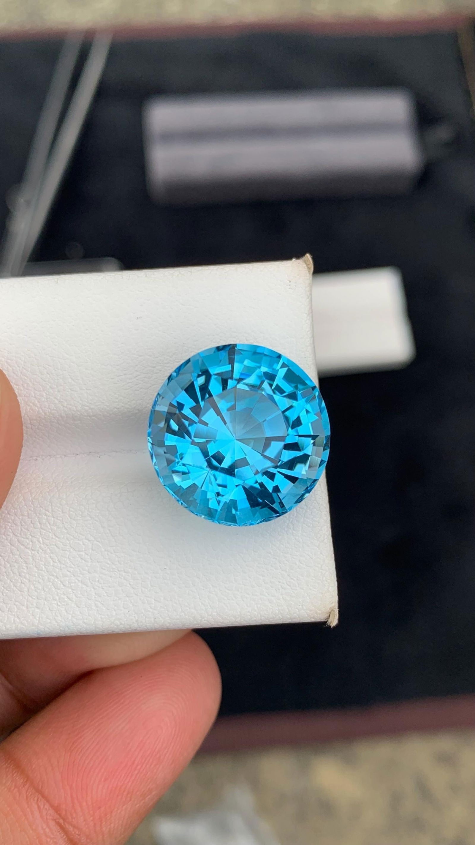 41.90 Carat Swiss Blue Topaz Gemstone: Round Cut November Birthstone - 2
