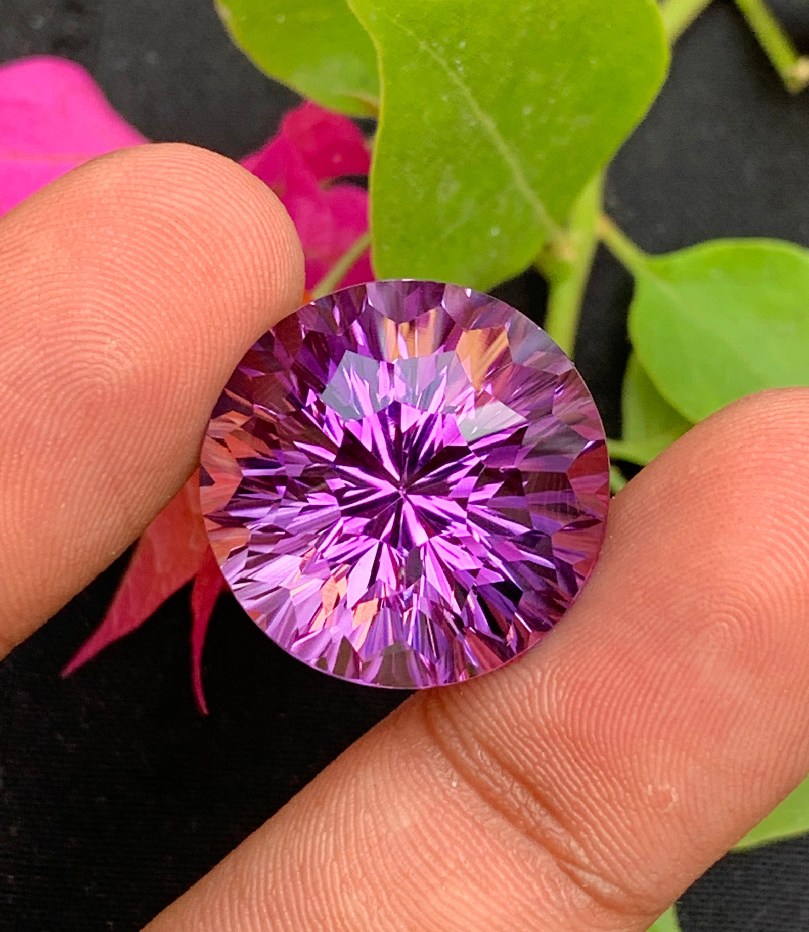 33.75 Carat Natural Amethyst Gemstone: Round Brilliant Cut - 3