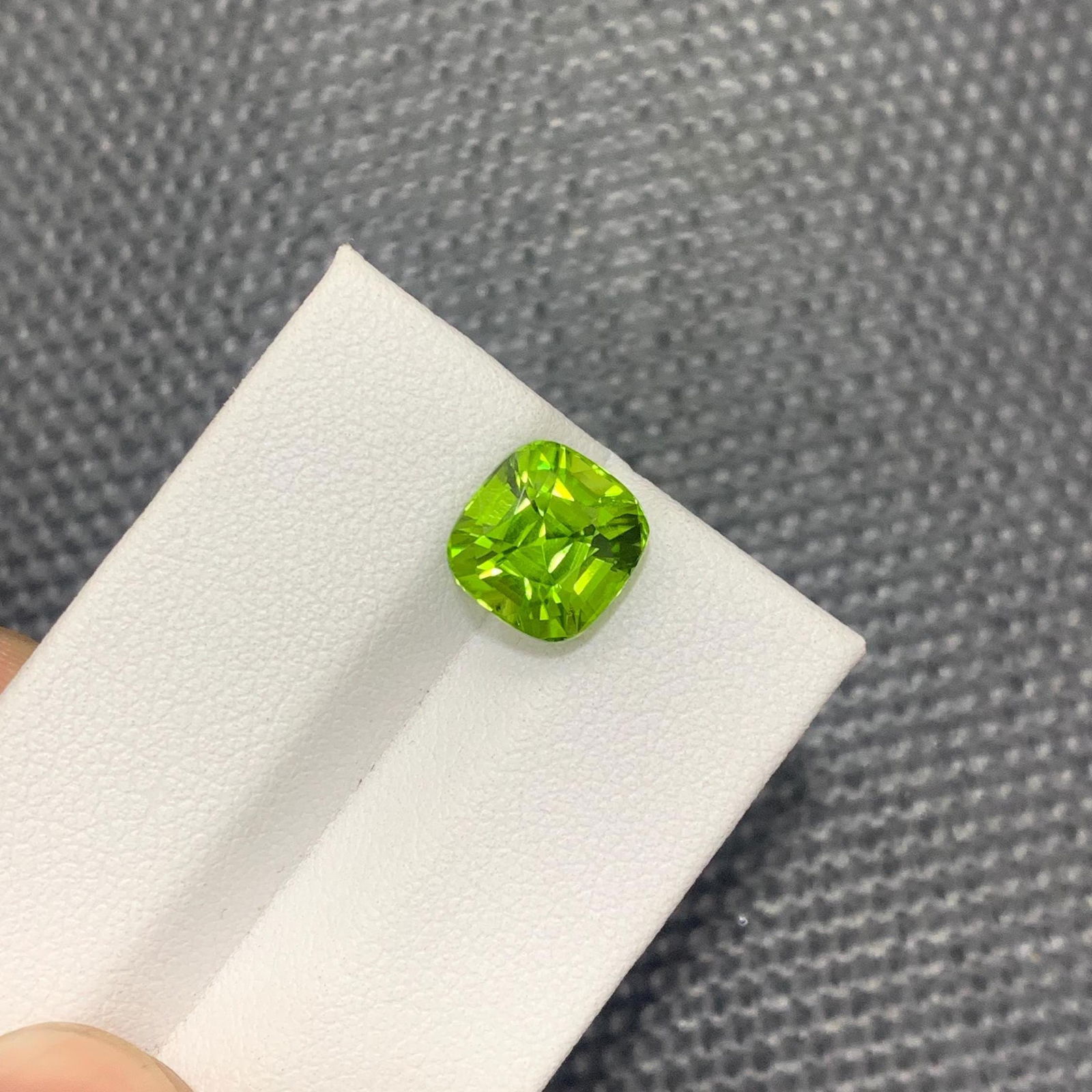 Apple Green Peridot Gemstone: 3.90 Carat Cushion Cut, Sapat Mine - 3