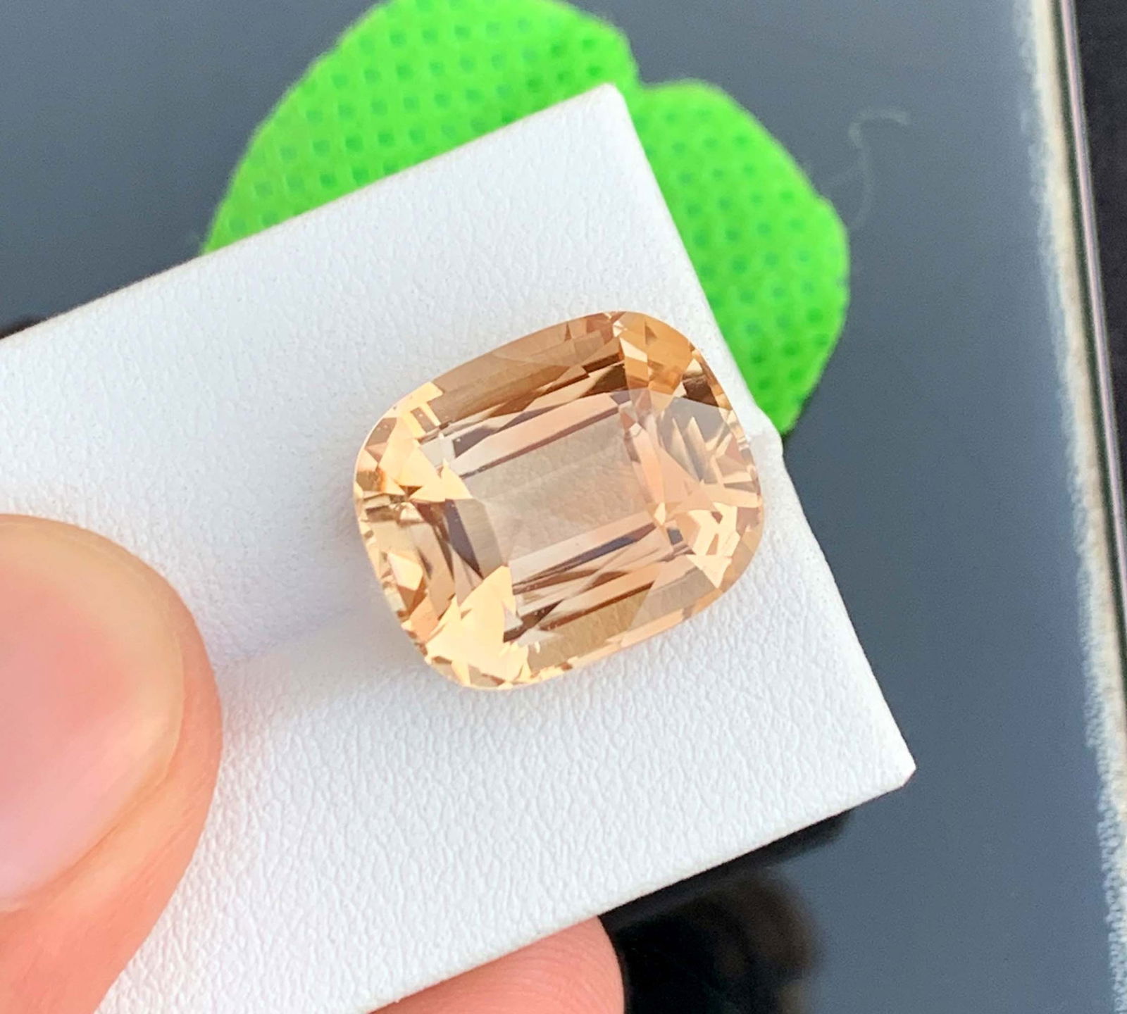 Golden Yellow Topaz Gemstone: 17.55 Carat Cushion Cut Stone - 4