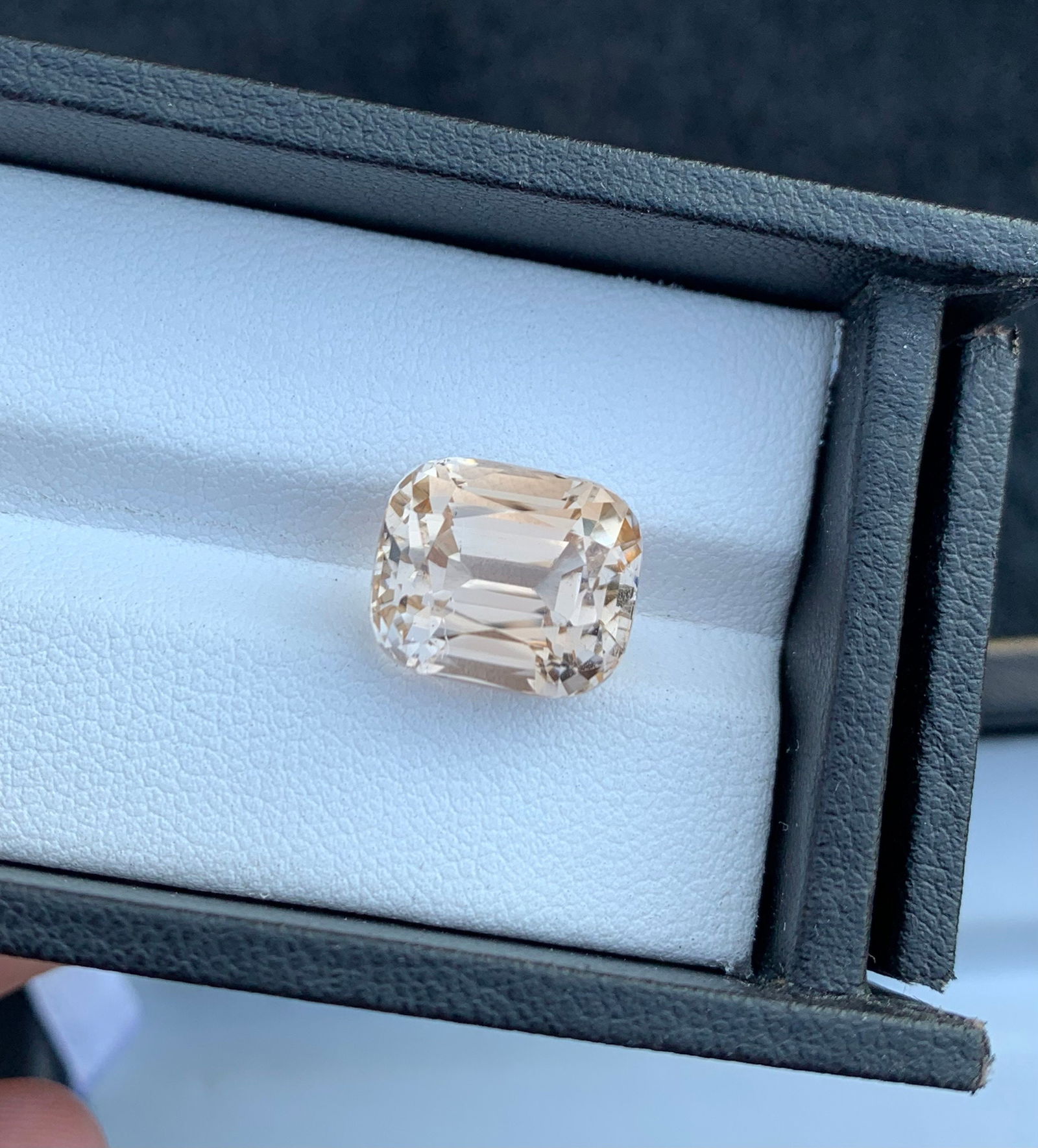 Handmade Sherry Topaz Gemstone: 12.20 CT Faceted Cushion Cut - 2