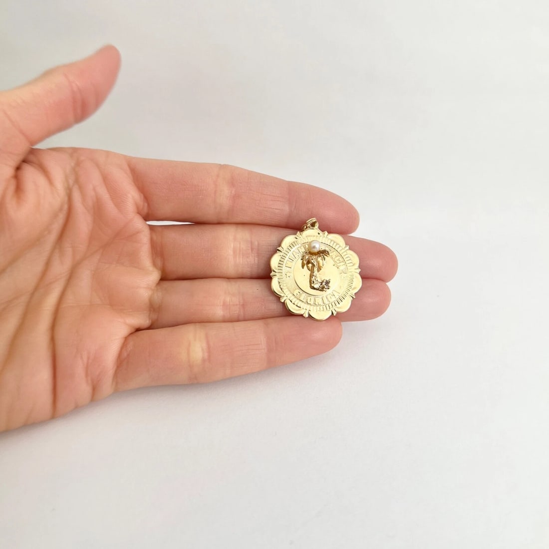 Vintage Miami Beach Florida Palm Tree Pendant Charm 14K Yellow Gold, 3.13 Grams - 3