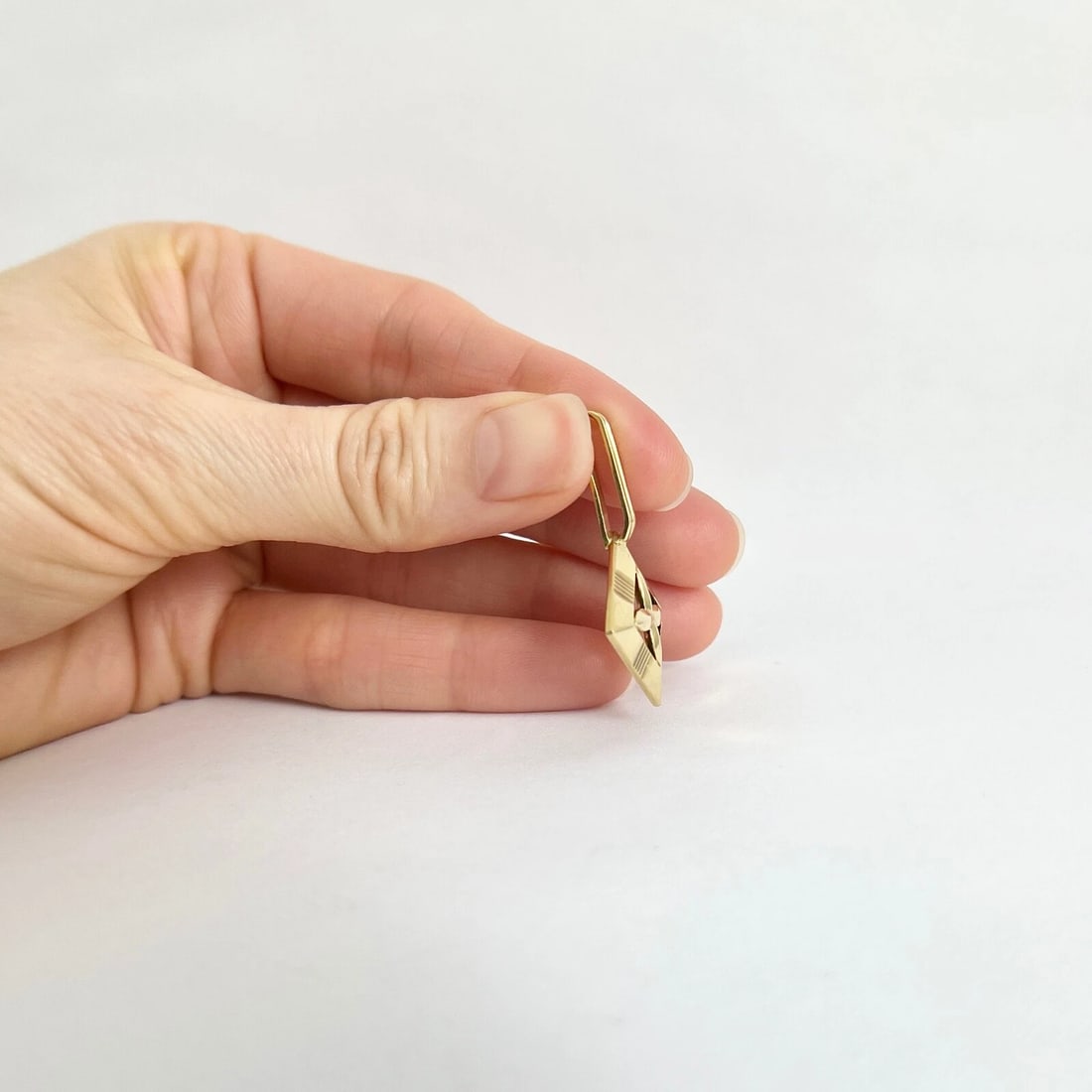 Vintage Drop Star Flower Necklace Pendant 18K Yellow Gold, 5.39 Grams - 5