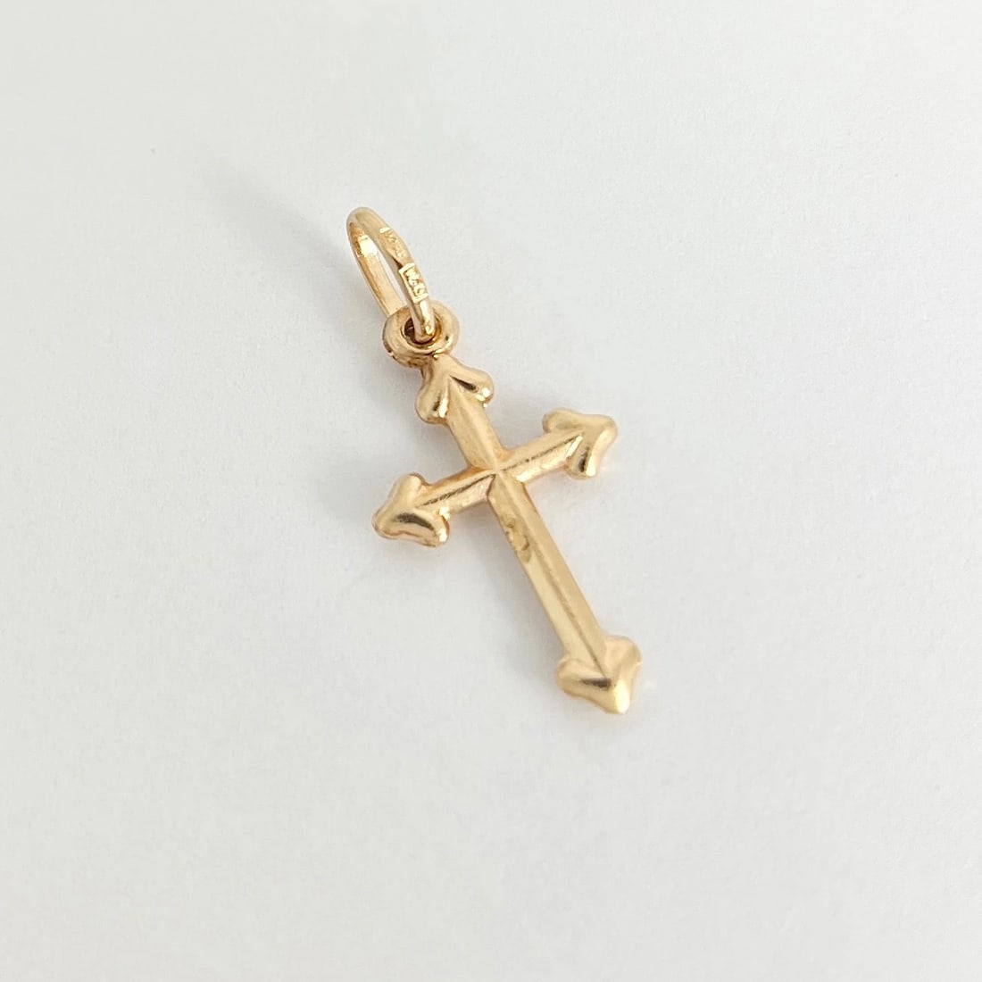 Vintage Cross Religious Pendant Charm 18K Yellow Gold, 1.19 Grams - 7
