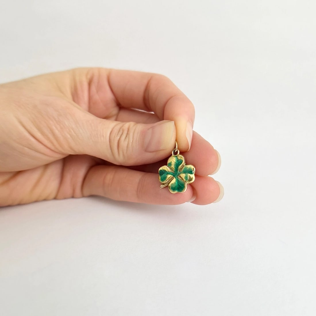 Vintage 1950's Green Enamel Lucky Four-Leaf Charm 14K Yellow Gold, 2.44 Grams - 4