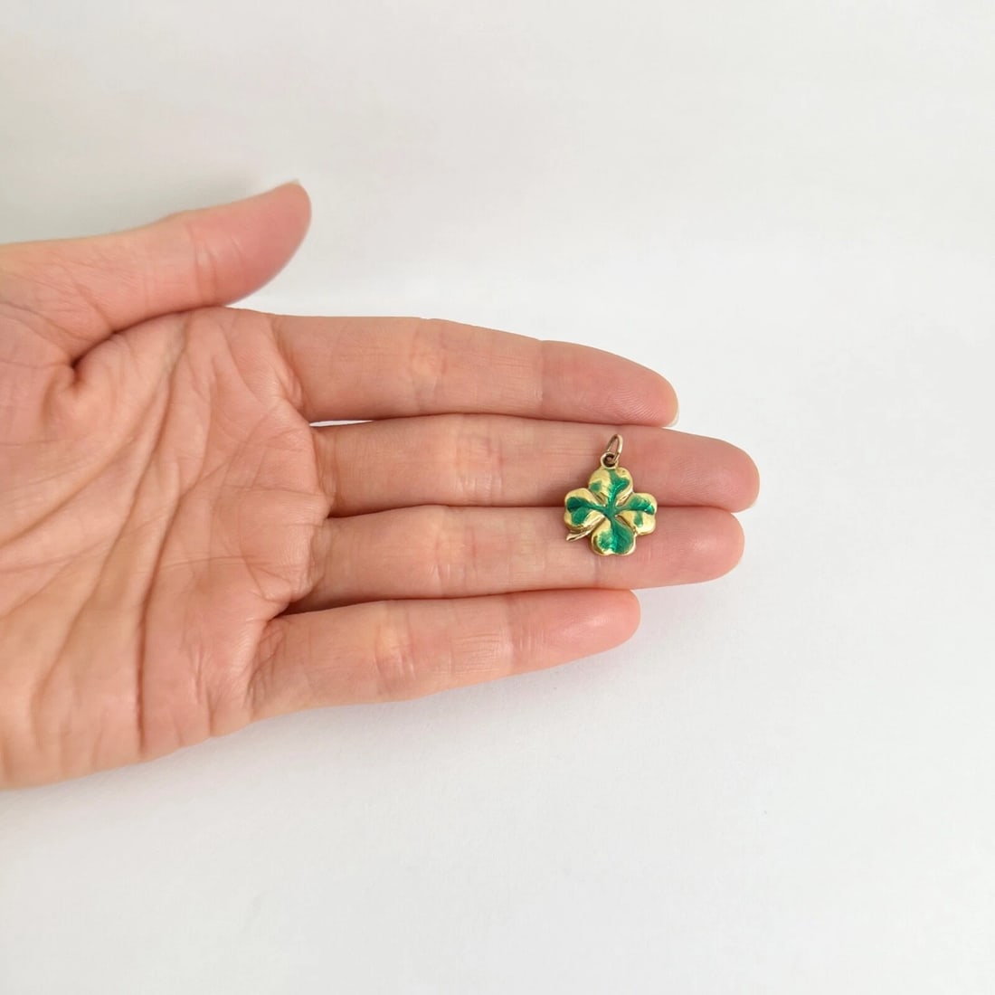 Vintage 1950's Green Enamel Lucky Four-Leaf Charm 14K Yellow Gold, 2.44 Grams - 5