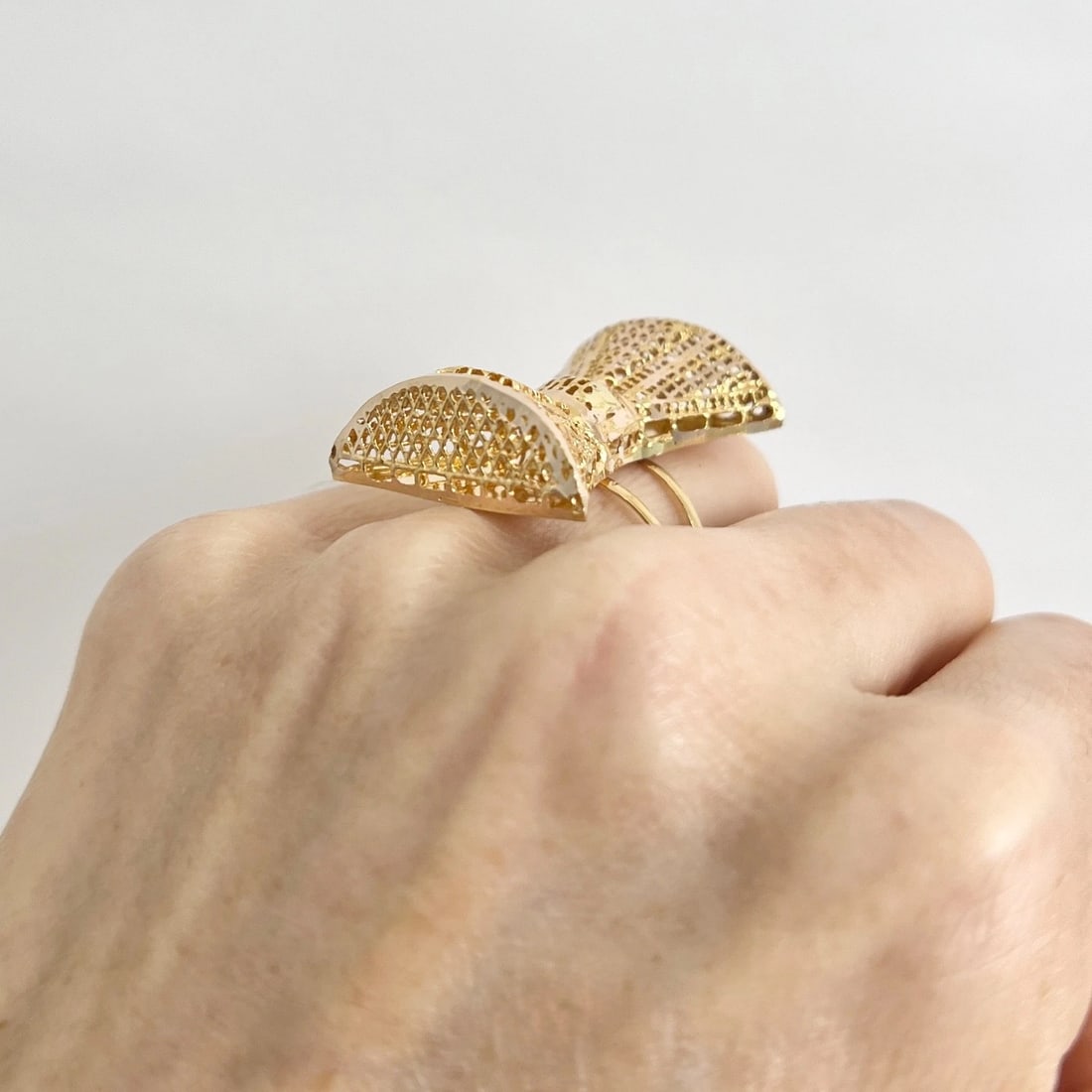 Vintage Long Filigree Bow Statement Ring 19K Yellow Gold, 5.32 Grams - 5