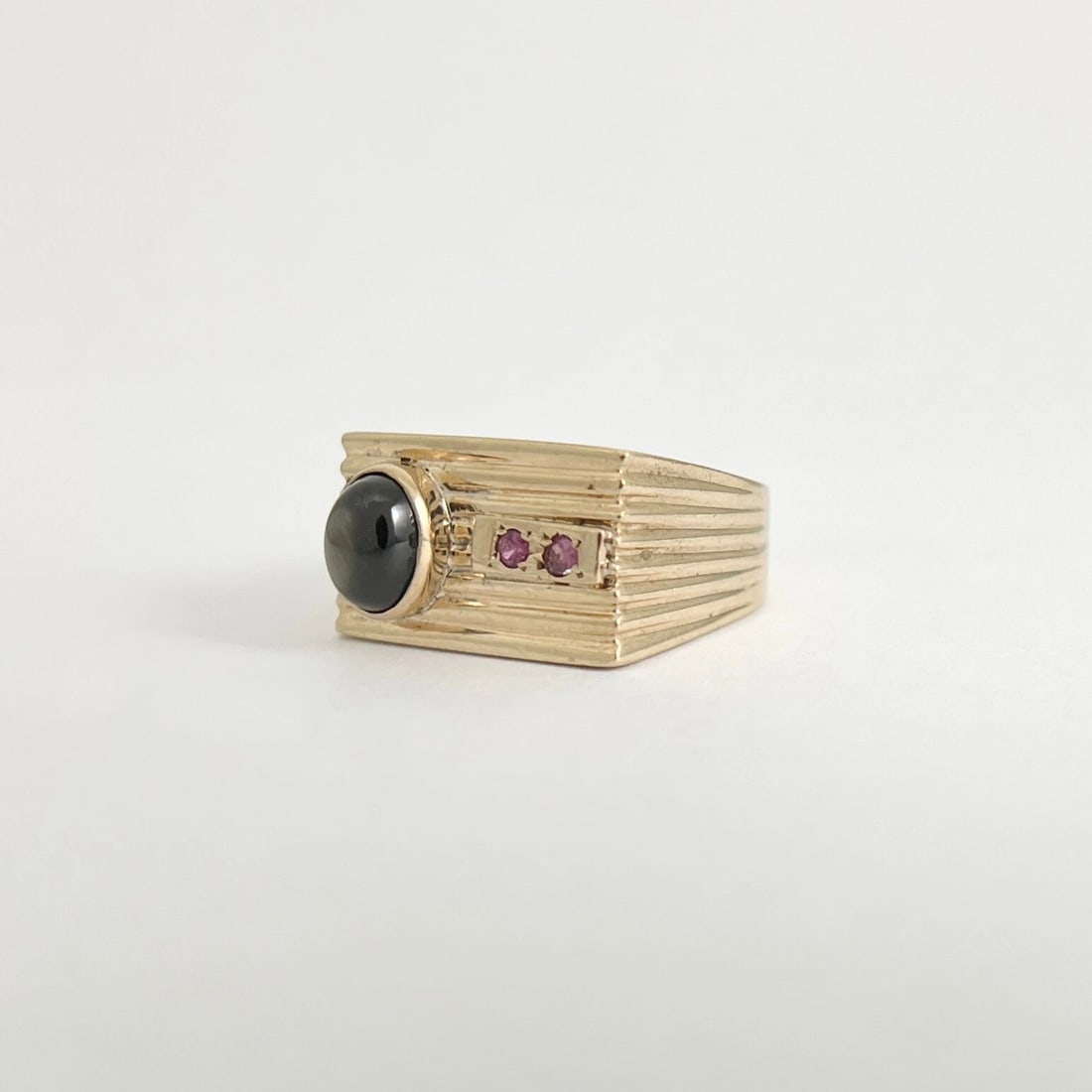 Vintage 1940's Black Star Sapphire Ruby Flat Top Ring 9K Yellow Gold, 6.88 Grams - 11