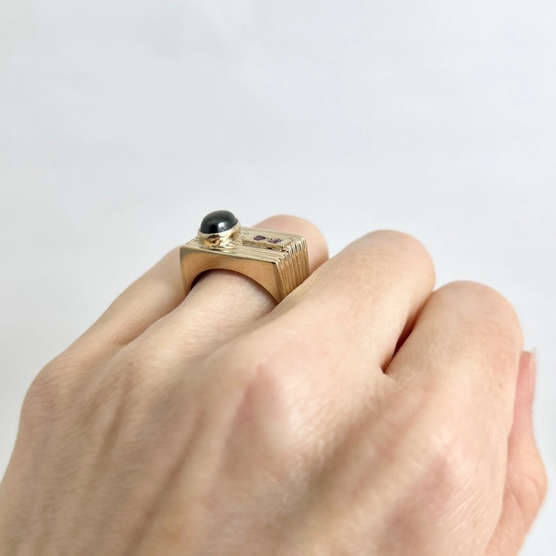 Vintage 1940's Black Star Sapphire Ruby Flat Top Ring 9K Yellow Gold, 6.88 Grams - 8