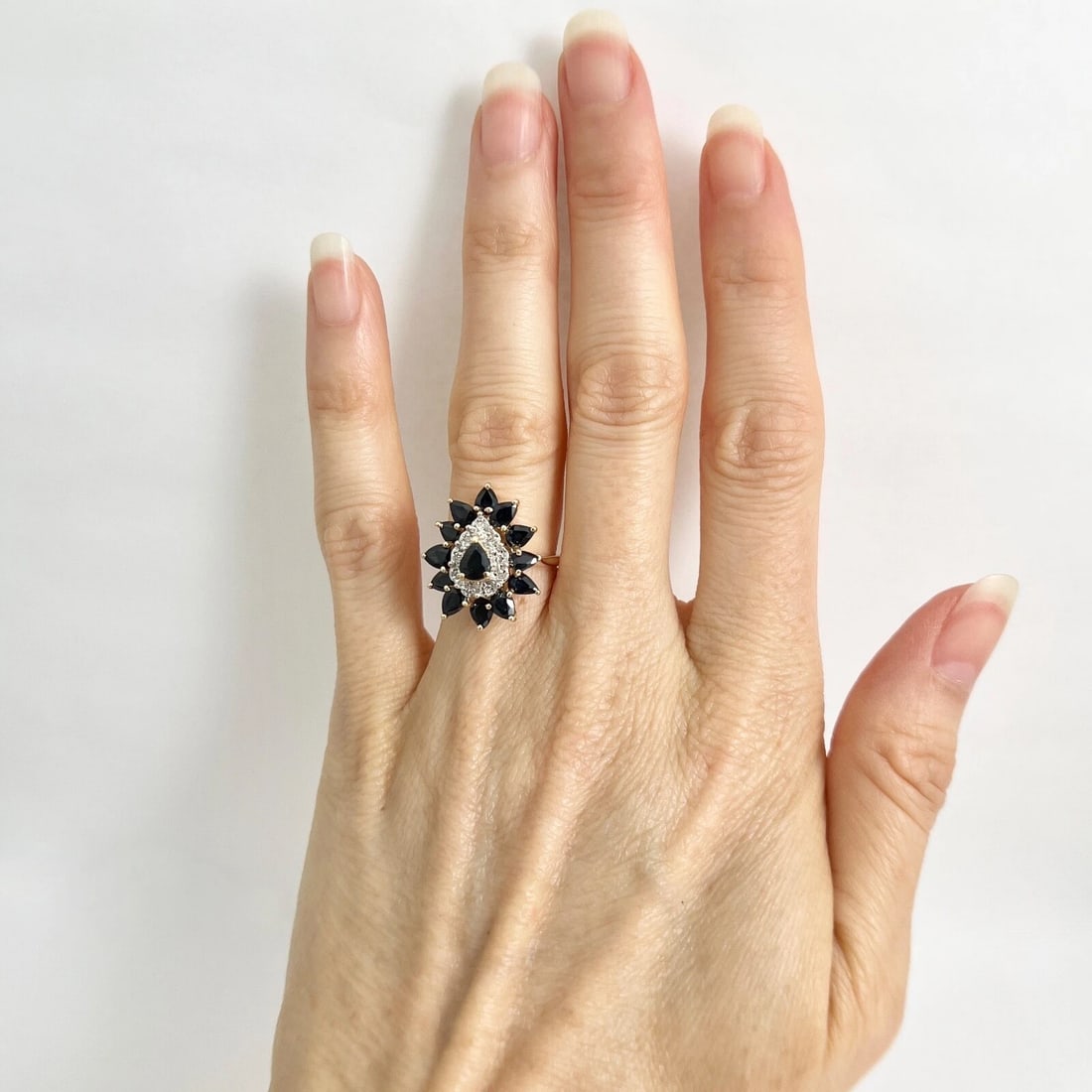 Vintage Pear Blue Sapphire Diamond Cocktail Ring 14K Yellow Gold, 4.38 Grams - 3