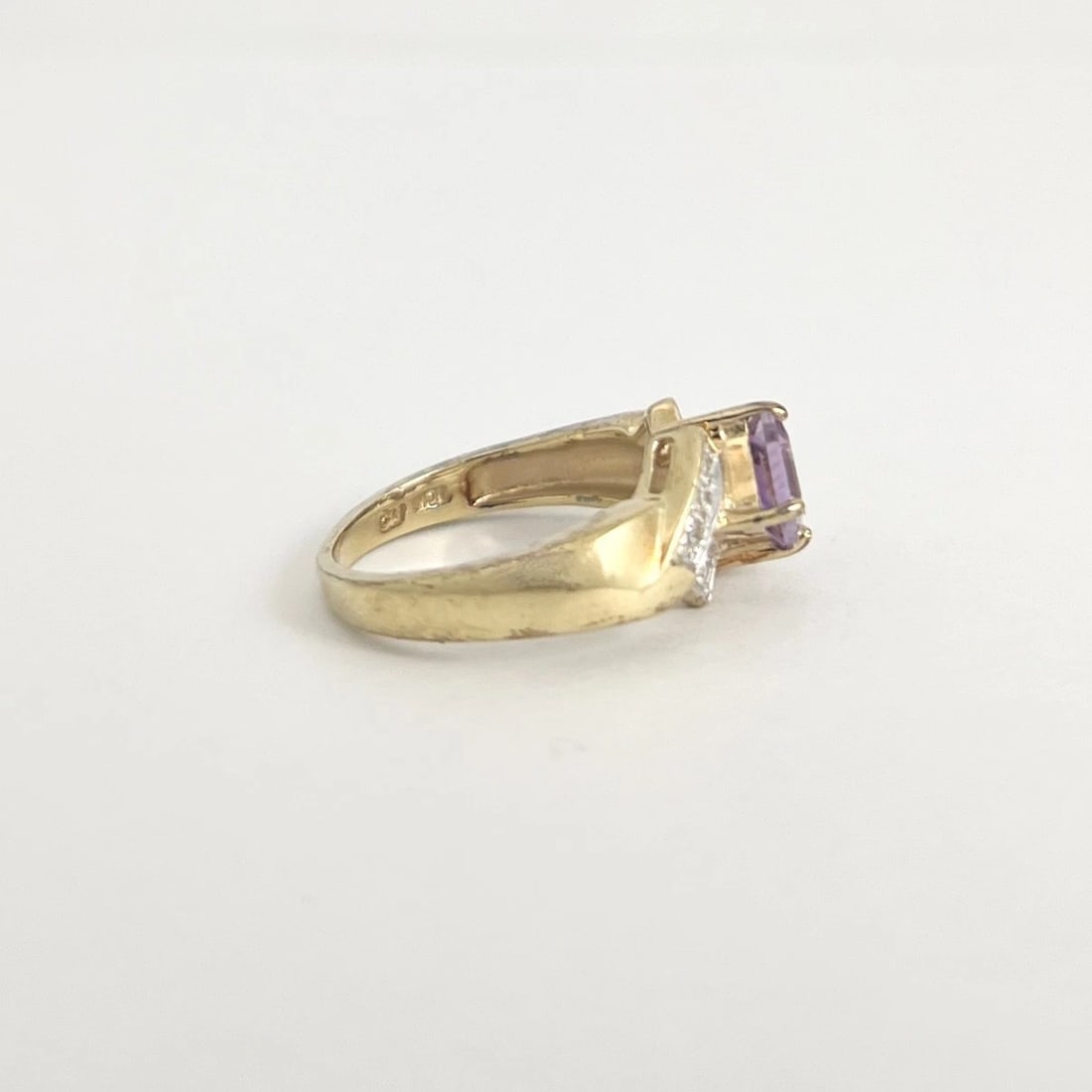 Vintage Purple Amethyst Gemstone Diamond Ring 10K Yellow Gold, 2.65 Grams - 6