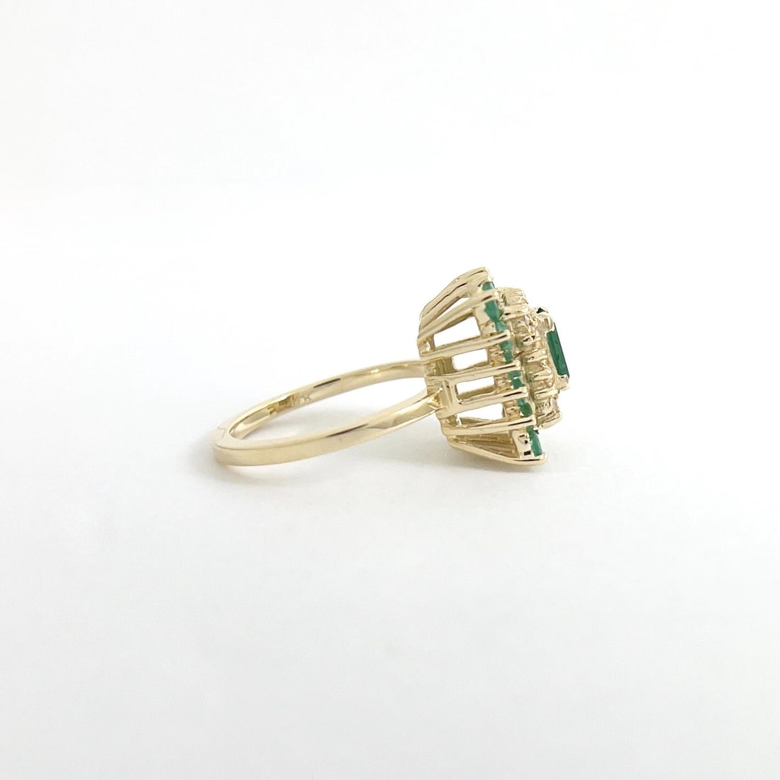 Vintage Green Emerald Diamond Halo Cocktail Ring 14K Yellow Gold, 4.81 Grams - 7