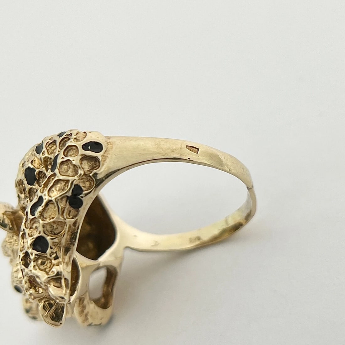 Vintage 1950's Black Enamel Leopard Cheetah Jaguar Ring 14K Yellow Gold 11.25 Gr - 11