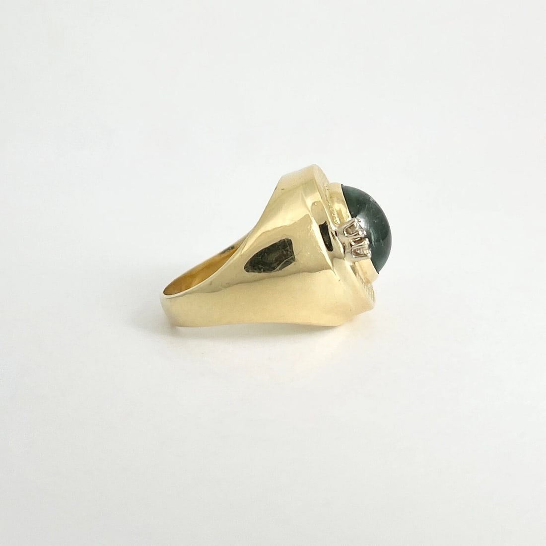 Vintage 1960's Oval Green Tourmaline Diamond Ring 18K Yellow Gold, 9.40 Grams - 7