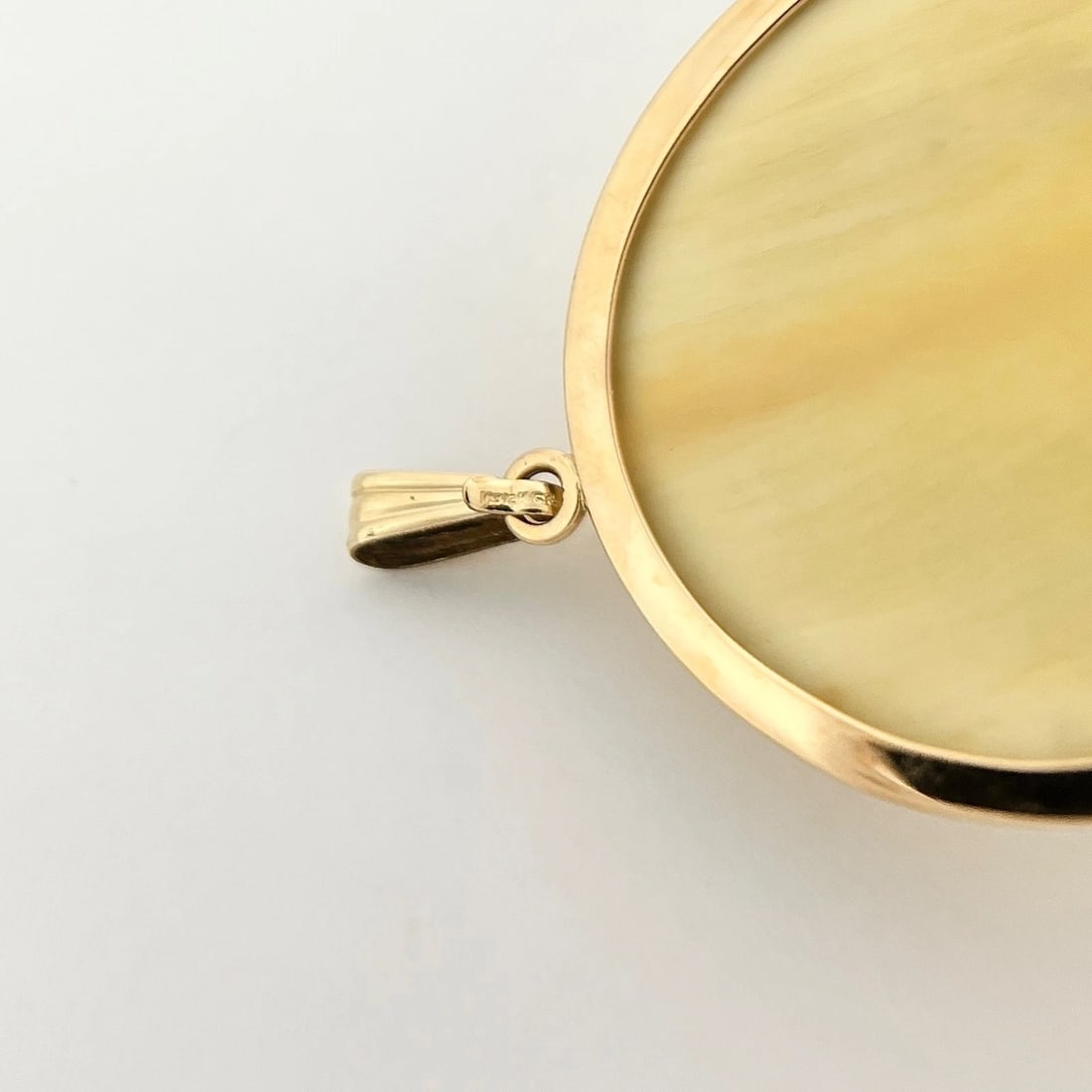 Vintage 1930's Oval Floral Ivory-Colored Celluloid Pendant Gold-Filled, 12.09 Gr - 8