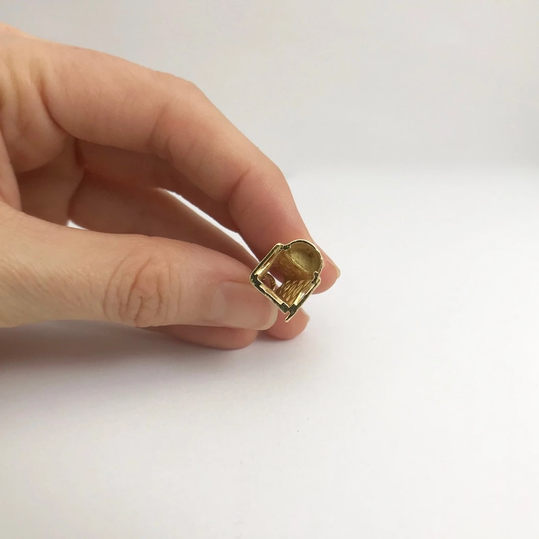 Vintage Oil Rig Tower Bracelet Charm Necklace Pendant 18K Yellow Gold, 3.59 Gram - 5