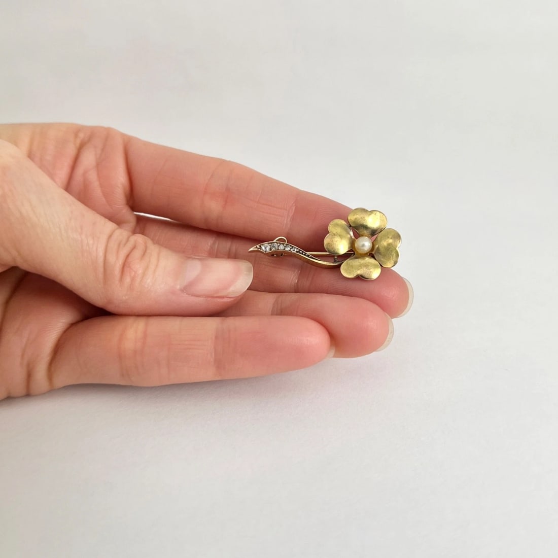 Antique Art Nouveau Pearl Diamond Clover Flower Brooch 14K Yellow Gold, 3.17 Gr - 3