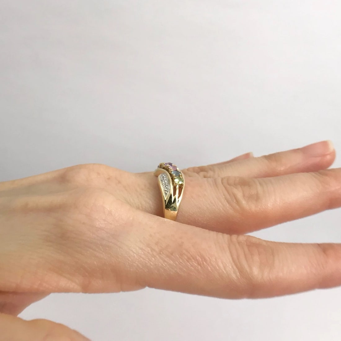 Vintage Peridot Topaz Citrine Multicolored Gemstone Ring 14K Yellow Gold 3.71 Gr - 7