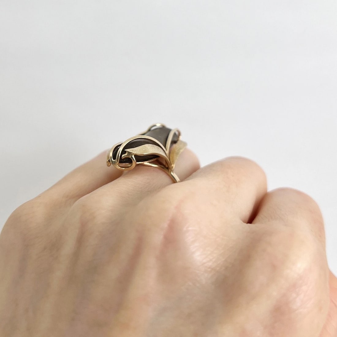 Vintage 1970's Long Brown Gemstone Cocktail Ring 14K Yellow Gold, 6.01 Grams - 6