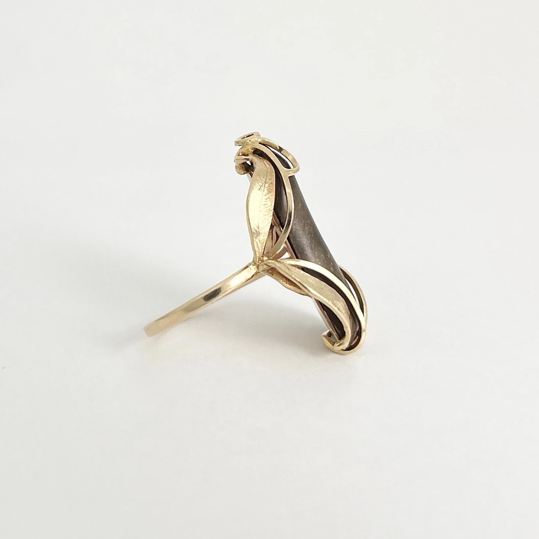 Vintage 1970's Long Brown Gemstone Cocktail Ring 14K Yellow Gold, 6.01 Grams - 7