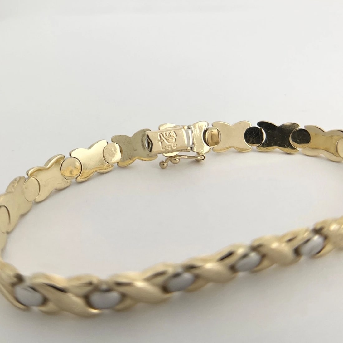 Vintage Two-Tone XO Chain Link Bracelet 14K Yellow White Gold, 7.66 Grams - 8