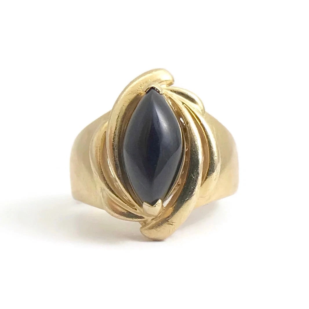 Vintage Marquise Black Onyx Cocktail Ring 14K Yellow Gold, Size 5.5, 5.9 Grams: "Vintage Marquise Black Onyx Cocktail Ring 14K Yellow Gold, Size 5.5, 5.9 Grams This is a gorgeous statement ring! A one-of-a-kind piece! Please let us know if you have any questions. Gemstone: marqui