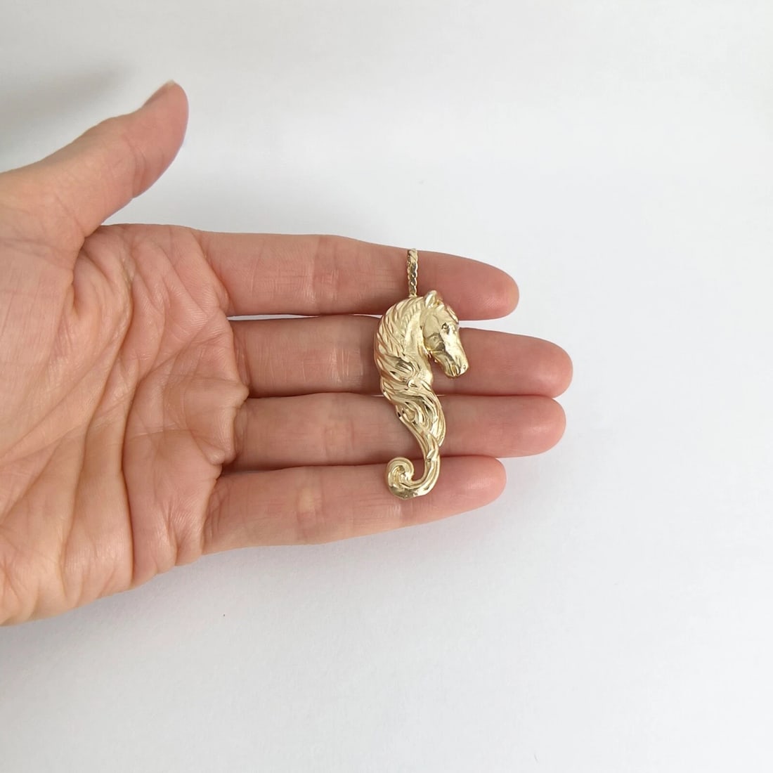 Vintage Seahorse Horse Necklace Pendant 14K Yellow Gold, 4.94 Grams - 4