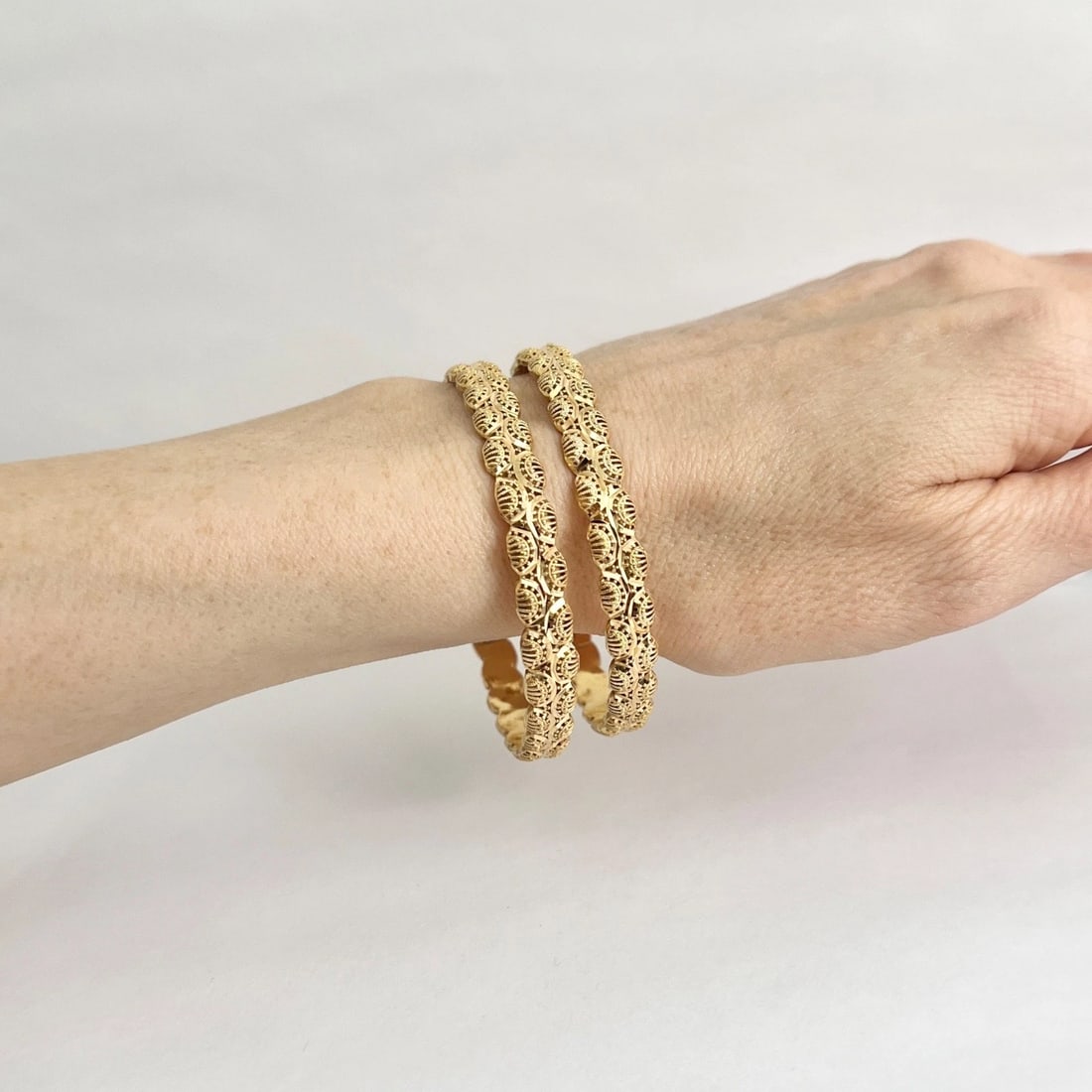 Vintage Filigree Ornate Bangle Bracelet 21K Yellow Gold, 10.96 Grams - 8