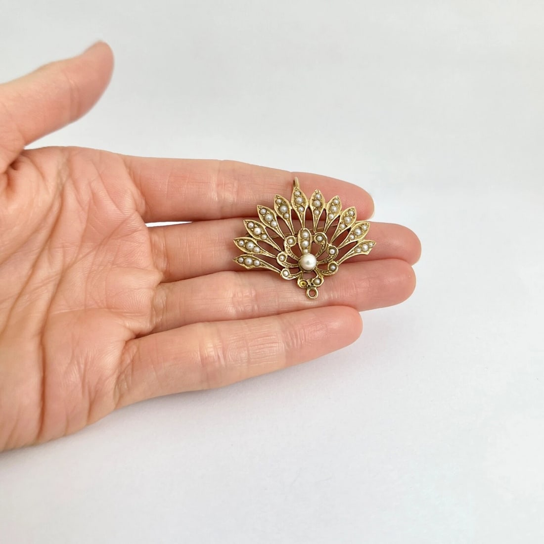 Vintage 1930's Seed Pearl Fan Brooch Pin Pendant 14K Yellow Gold, 7.19 Grams - 3