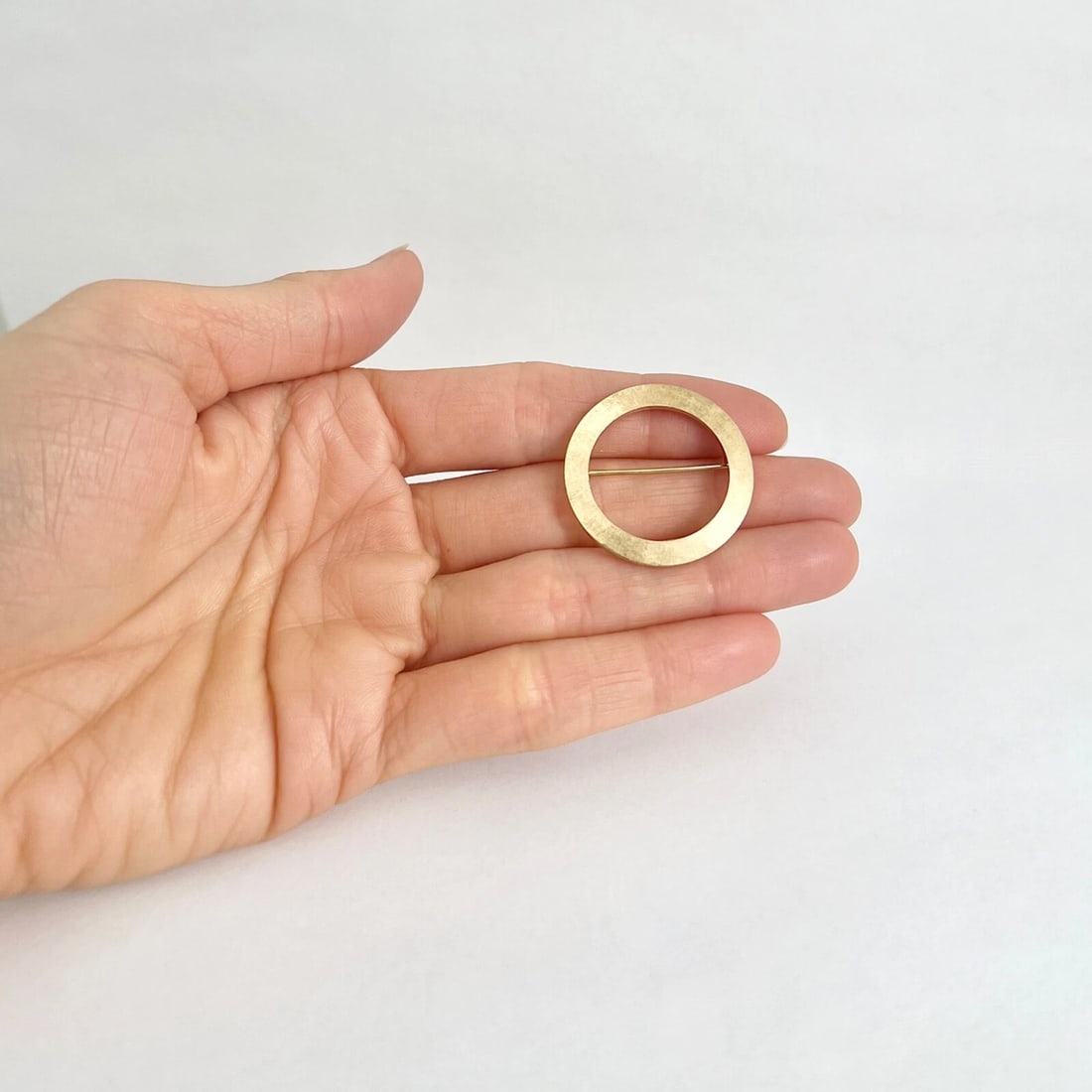 Vintage 1960's Circle of Life Brooch Pin 14K Yellow Gold, 2.97 Grams - 3