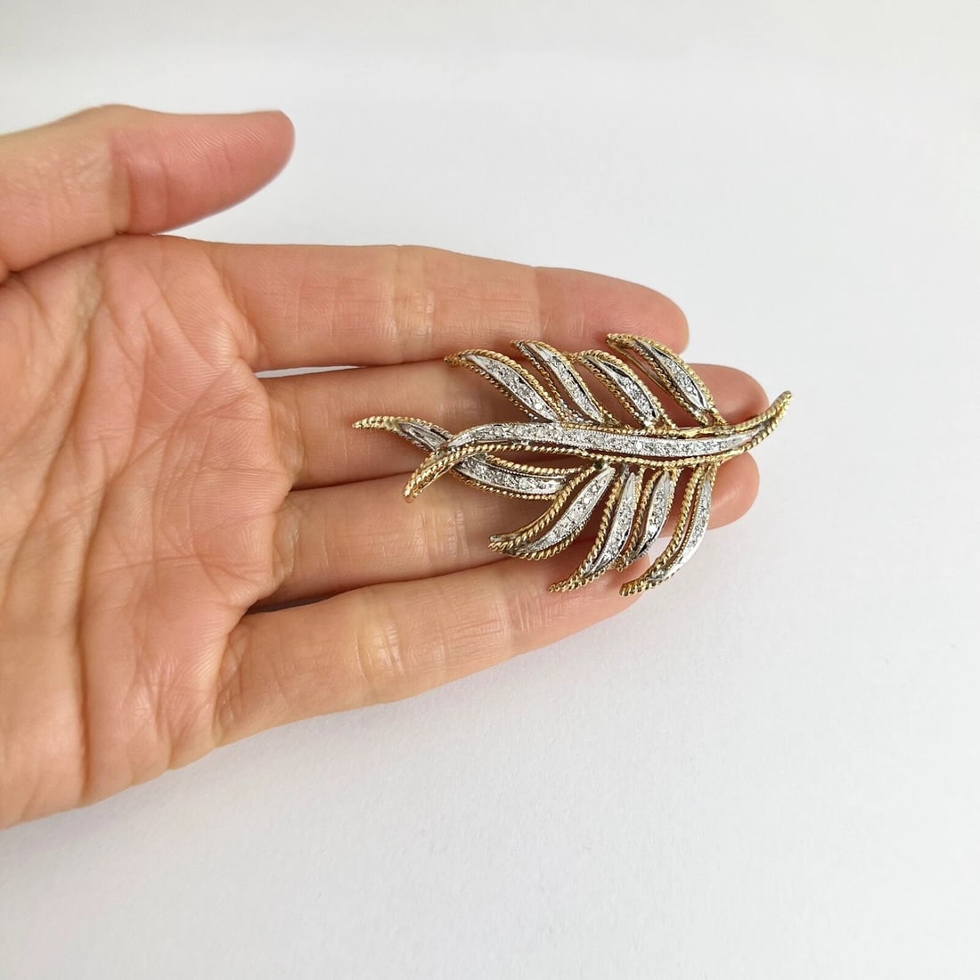 Vintage 1960's Diamond Two-Tone Leaf Branch Brooch Pin 14K Yellow Gold, 14.24 Gr - 5