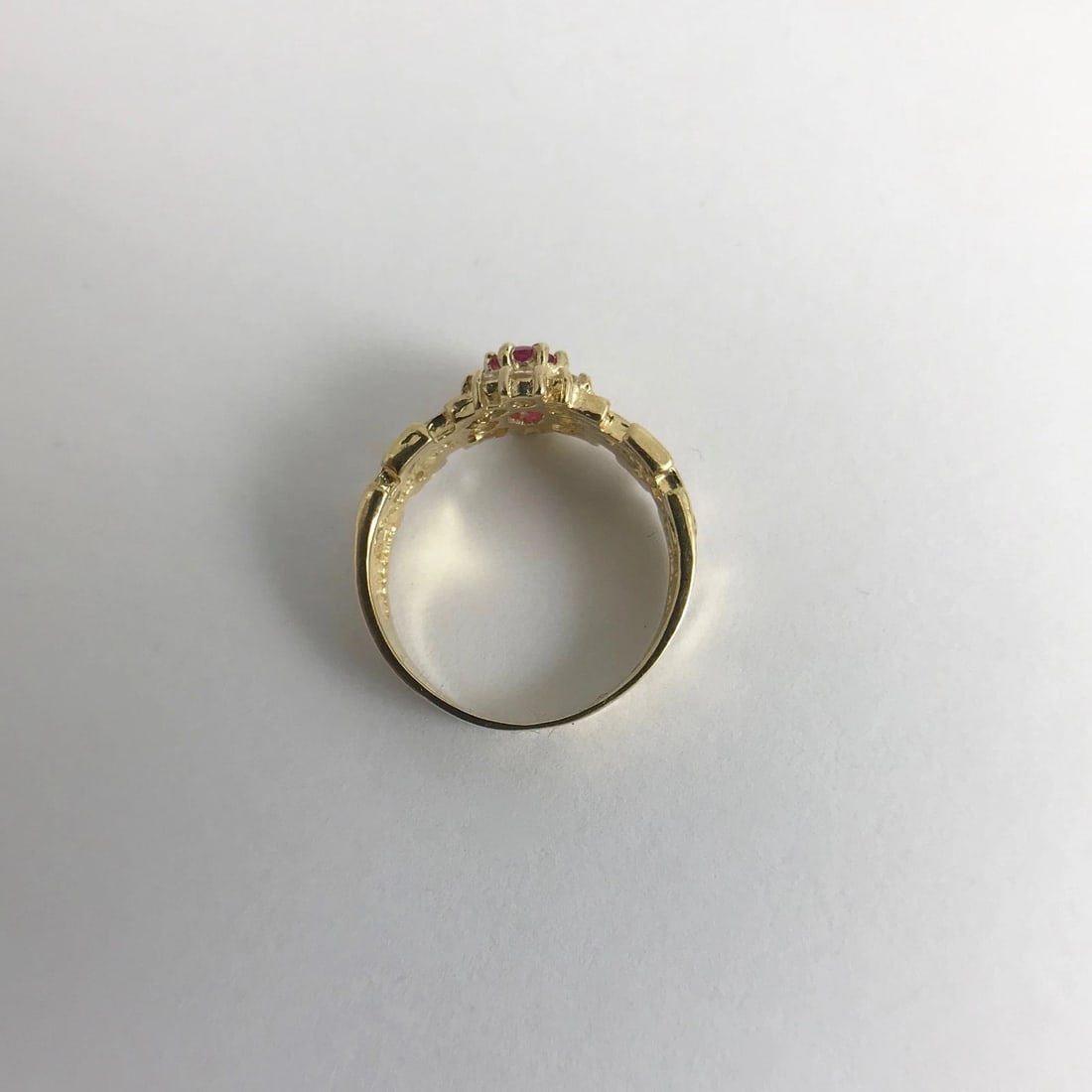 Vintage Simulated Ruby CZ Halo Gemstone Ring 10K Yellow Gold, .76 CTW, 3.41 Gram - 12