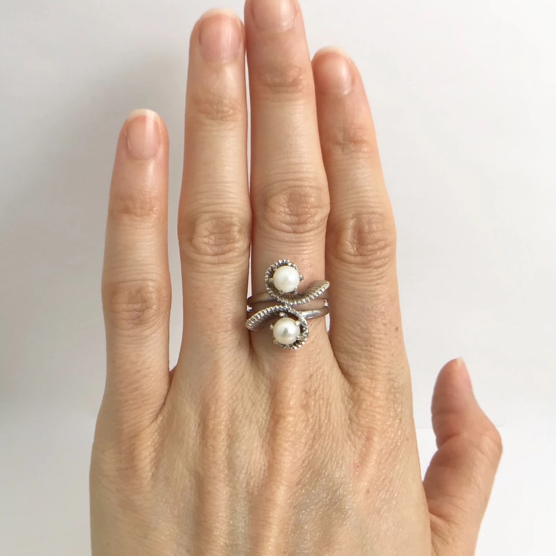 Vintage Double White Pearl Swirl Cocktail Ring 14K White Gold, 5.72 Grams - 3