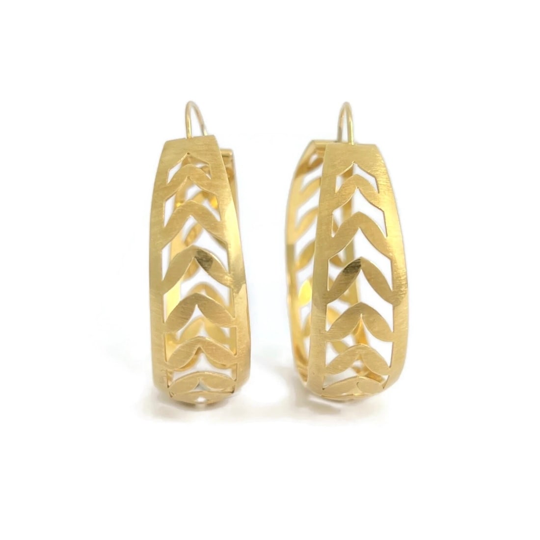 Vintage 1960's 1970's Leaf Filigree Hoop Earrings 18K Yellow Gold, 8.10 Grams - 2