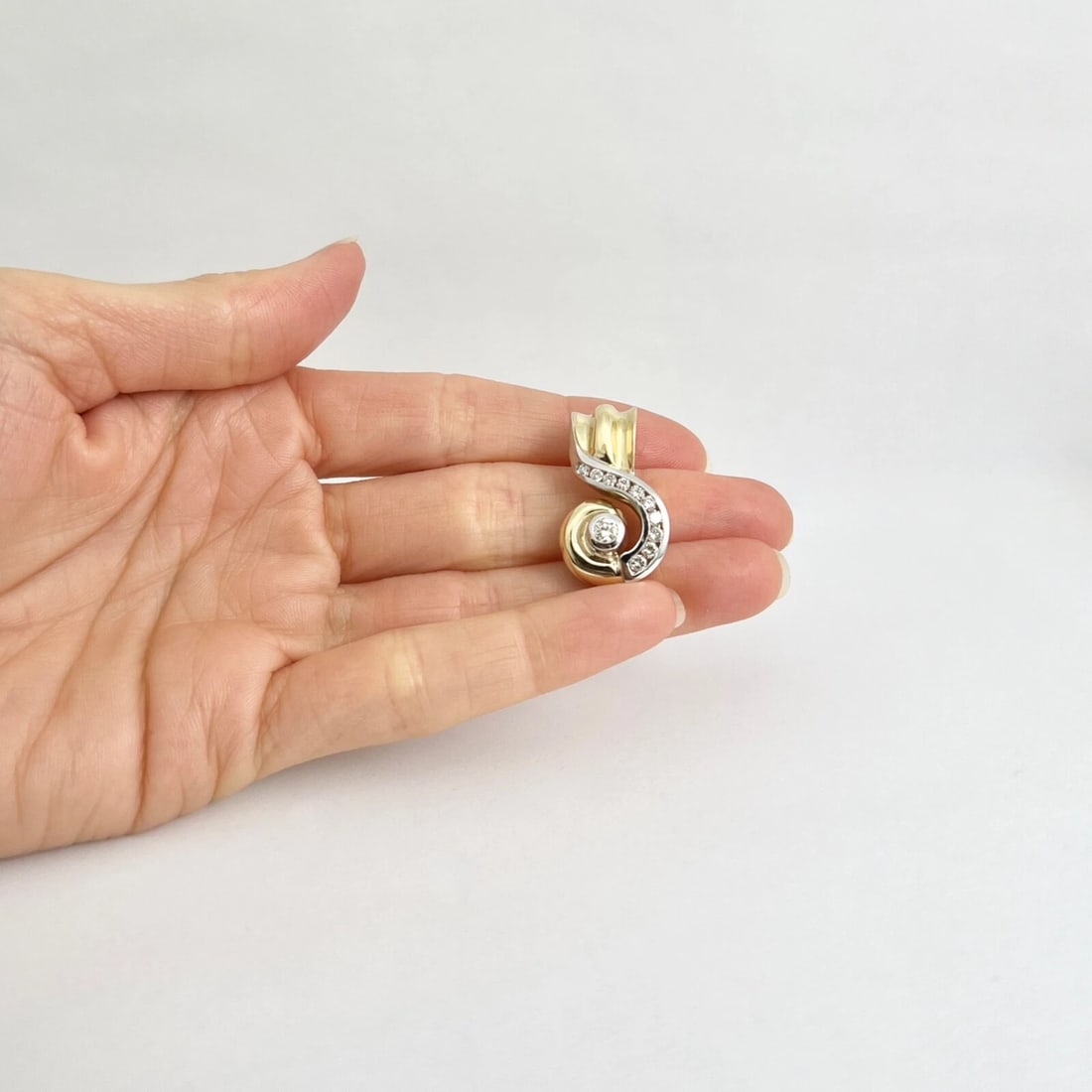 Vintage Two-Tone Swirl Diamond Necklace Pendant 14K Yellow Gold, 7.41 Grams - 5