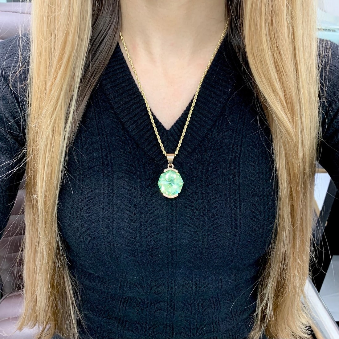 Vintage 1960's Octagon Lime Green Quartz Pendant 10K Yellow Gold, 13.40 Gr - 6