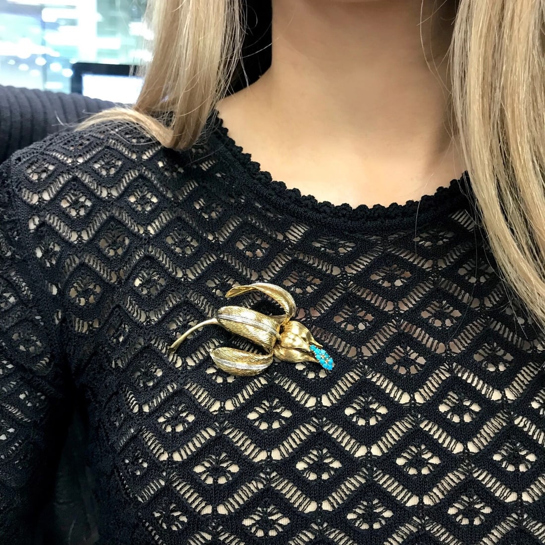 Vintage 1950's Turquoise Flower Brooch Pin in 18K Yellow Gold, 19 Grams - 7