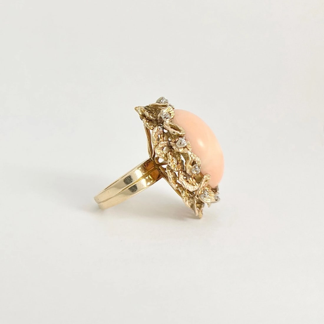 Vintage 1950's 1960's Oval Coral Diamond Cocktail Ring 14K Yellow Gold, 20.86 Gr - 7