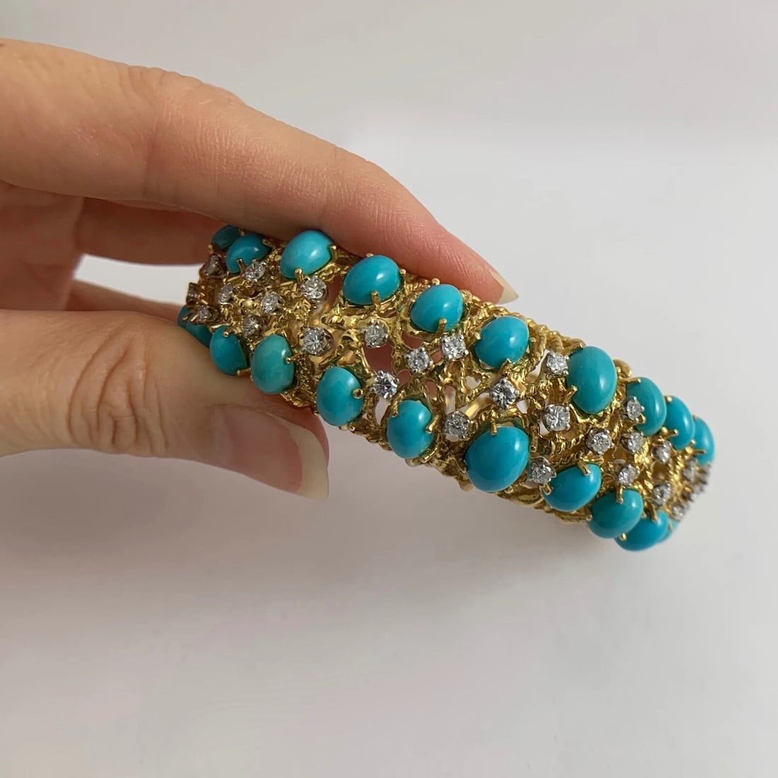 Vintage Cabochon Turquoise Diamond Bangle Bracelet 18K Yellow Gold, 73 Grams - 3