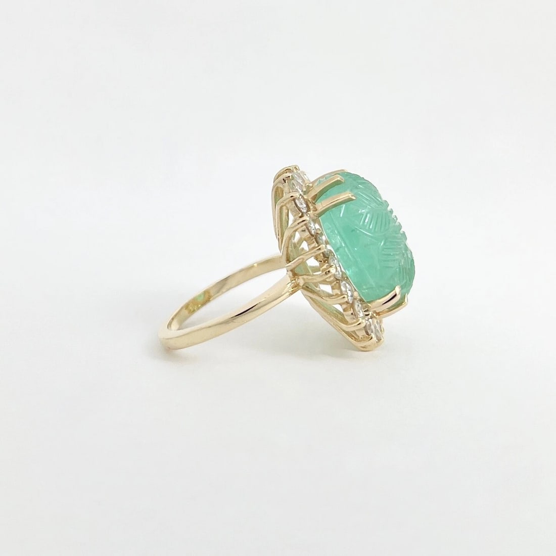 Vintage Carved Green Emerald Diamond Halo Cocktail Ring 14K Yellow Gold 8.47 Gr - 7
