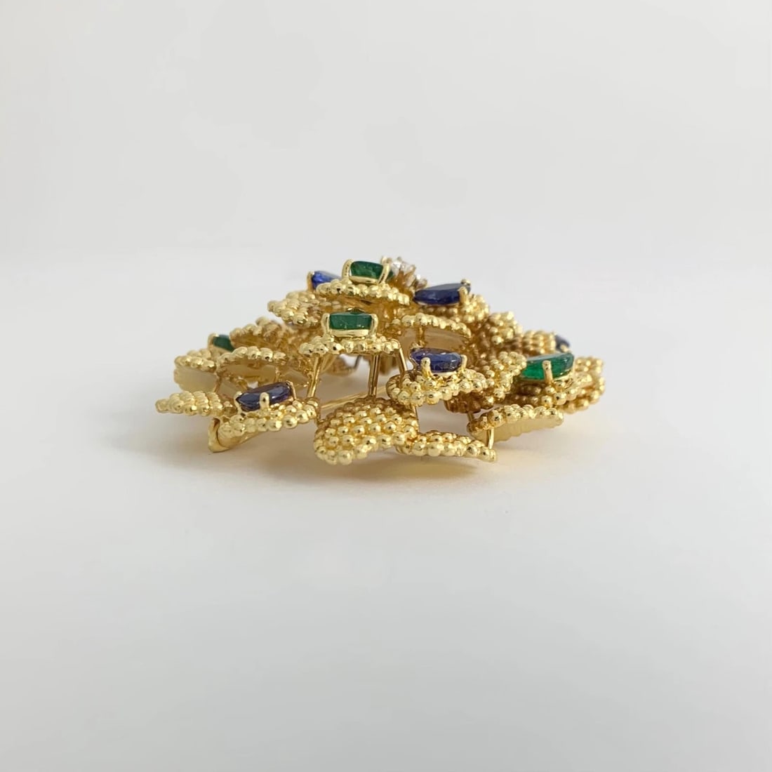 Vintage 1950's Sapphire Emerald Diamond Flower Brooch 18K Yellow Gold, 48.50 Gr - 7