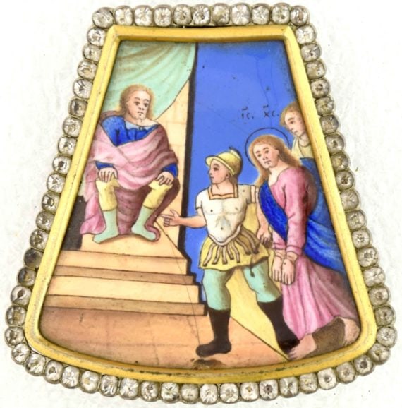 Finift. Christ in front of Pilatus: Finift medallion for mitre of Orthodox Bishop (?). Christ in front of Pilatus.Dimensions 6 × 6 cm Century 19 Reserve: $70.00 Shipping: Domestic: Flat-rate of $800.00 to anywhere within the contig