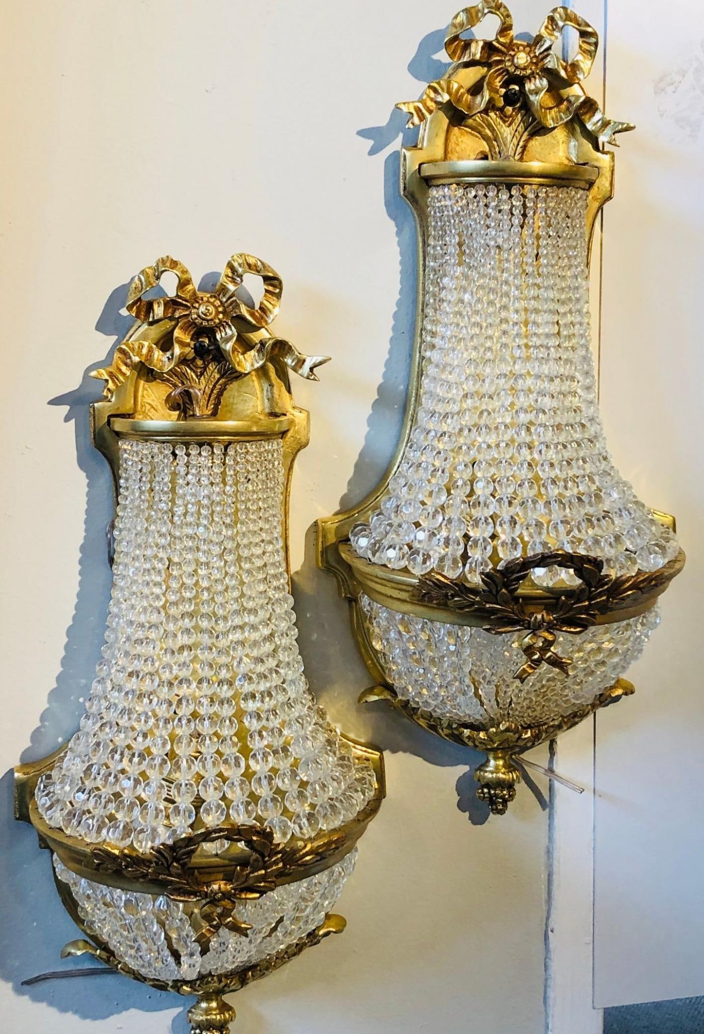 Pair of Louis XVI Style Bronze and Crystal Beaded Diminutive Wall Sconce - 3