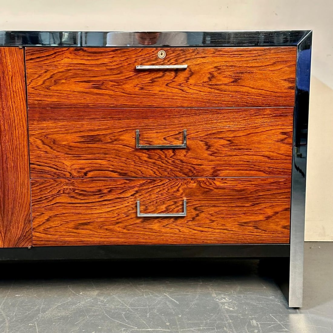 Mid-Century Modern Milo Baughman Rosewood Dresser for John Stuart, Chrome Accent - 12