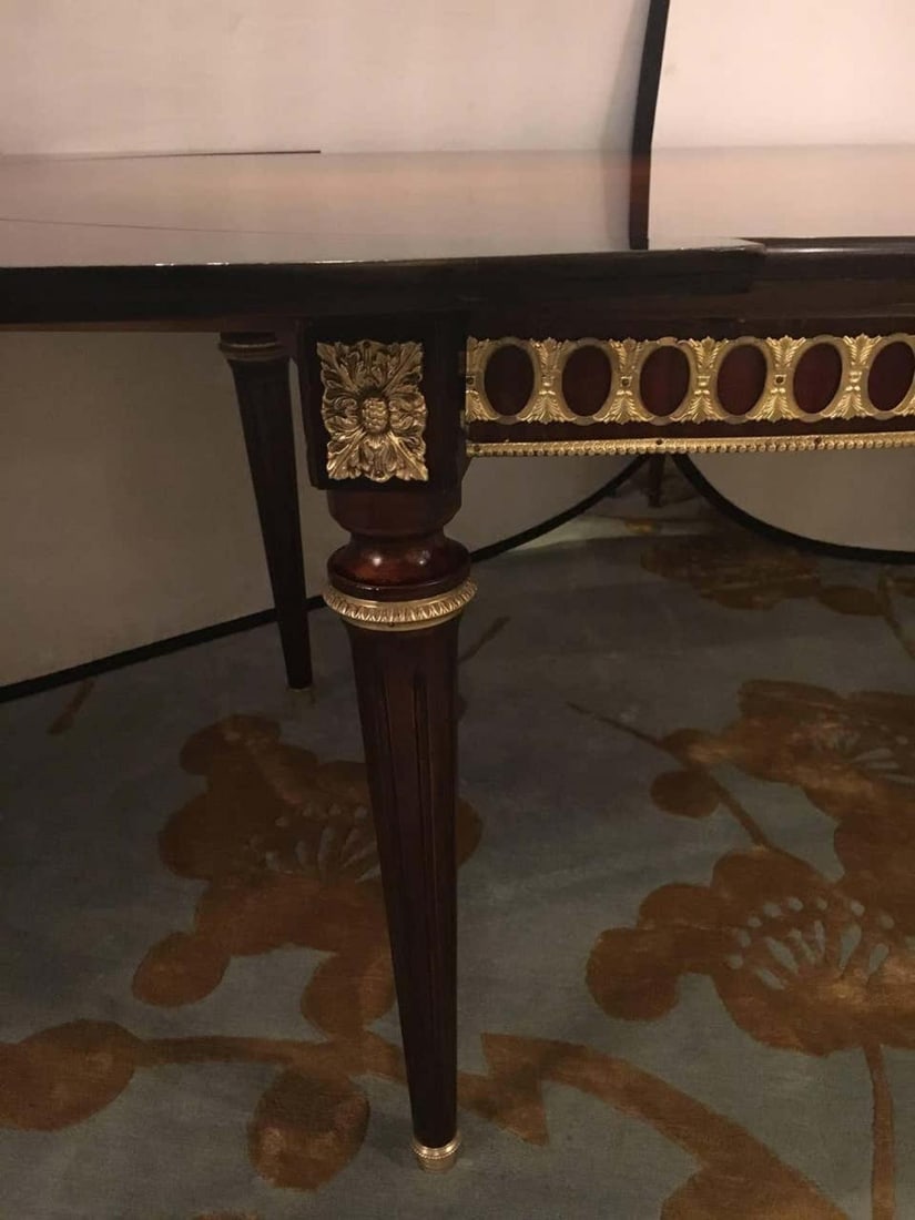 Louis XVI Style Bronze-Mounted Dining Room Table, in the Manner of Jansen - 11