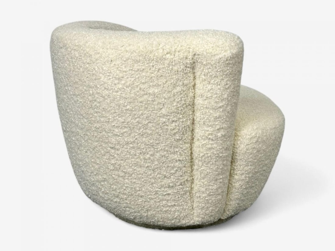 Vladimir Kagan Style, White Boucle, Nautilus Style Swivel Chairs, USA, 1970s - 7