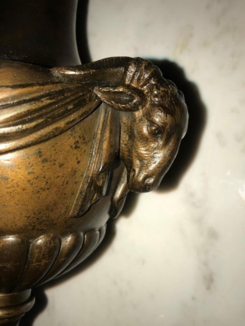 Pair of 19th Century Urns on Marble Stands Bearing Cherubs and Rams Heads - 4