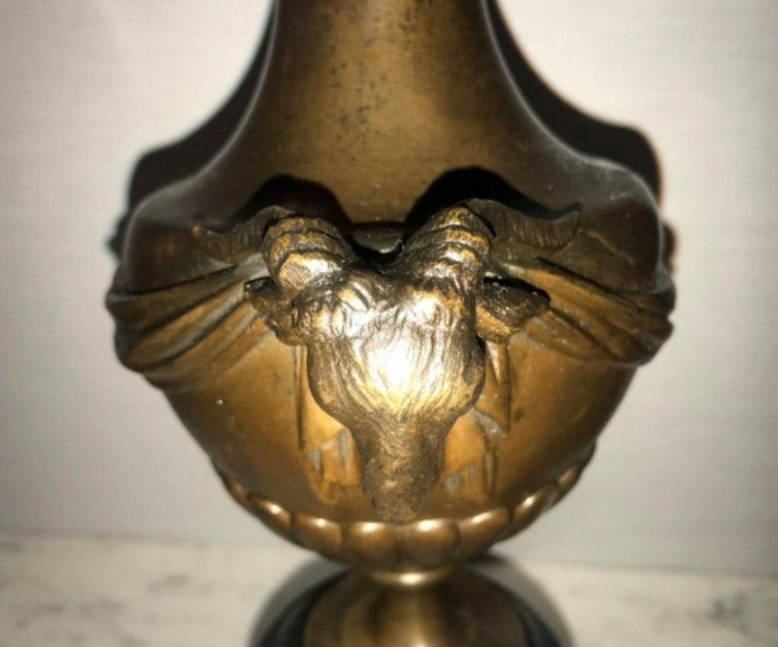 Pair of 19th Century Urns on Marble Stands Bearing Cherubs and Rams Heads - 7