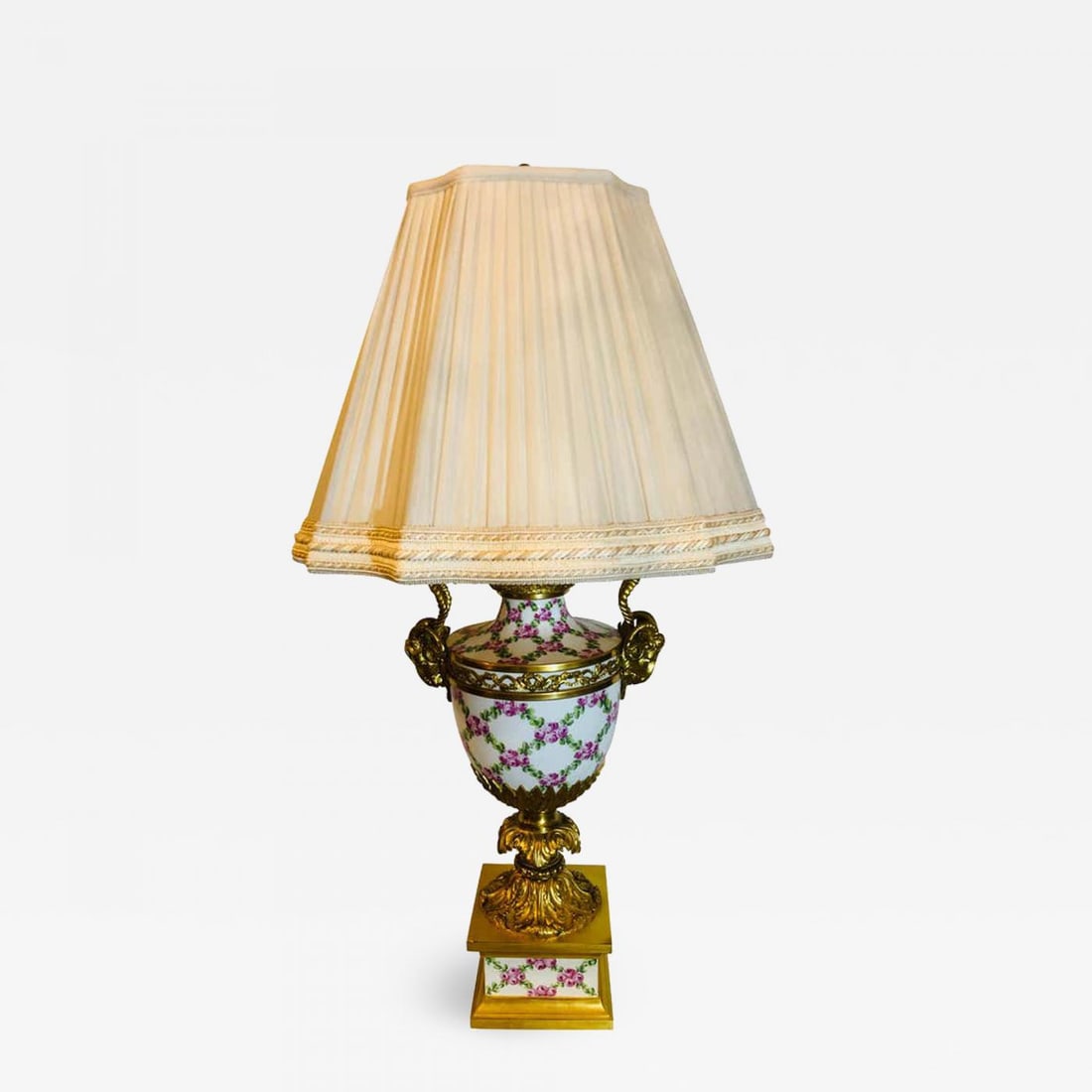 French Table Lamp Trellis Floral Porcelain Urn with Rams Head Gilt Bronze Mounts - 2