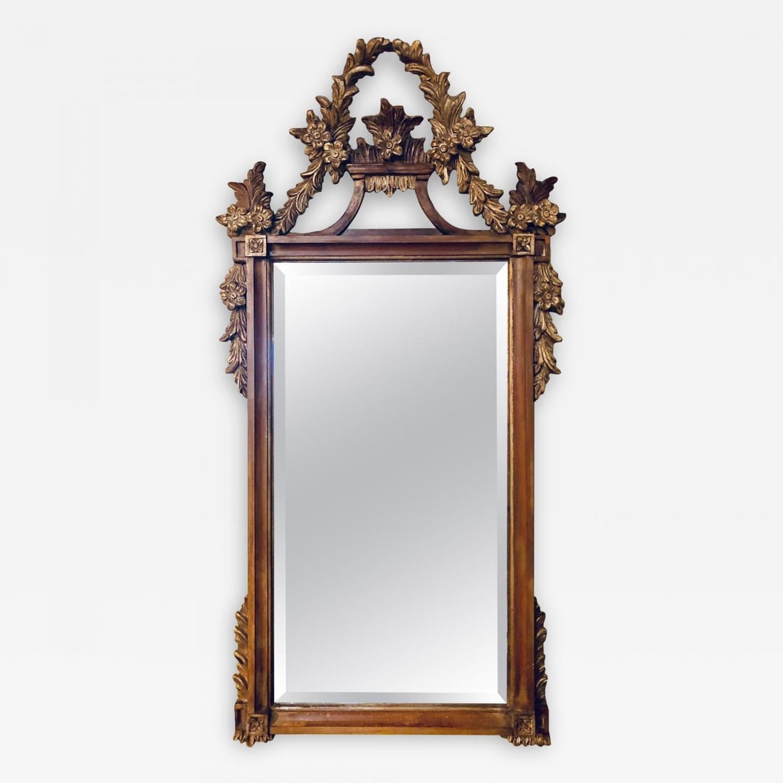 A Gilt Gold Italian Acanthus Leaf Carved Wall or Console Mirror (1 of 13)